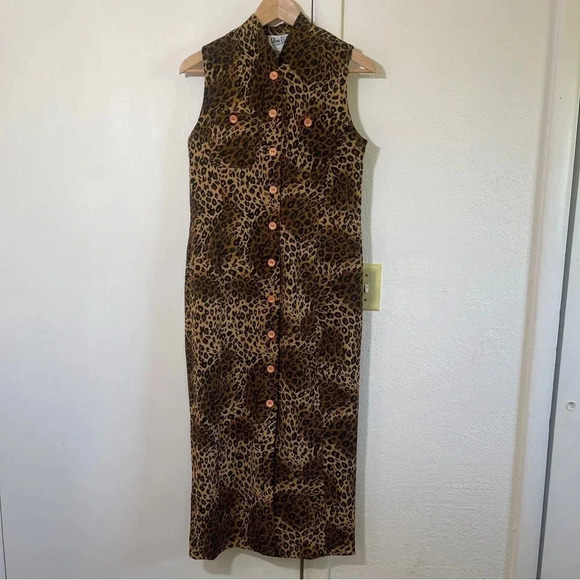 Olivia Rose Dresses & Skirts - Olivia Rose Leopard Print Button Dress Sleeveless Size 6‎